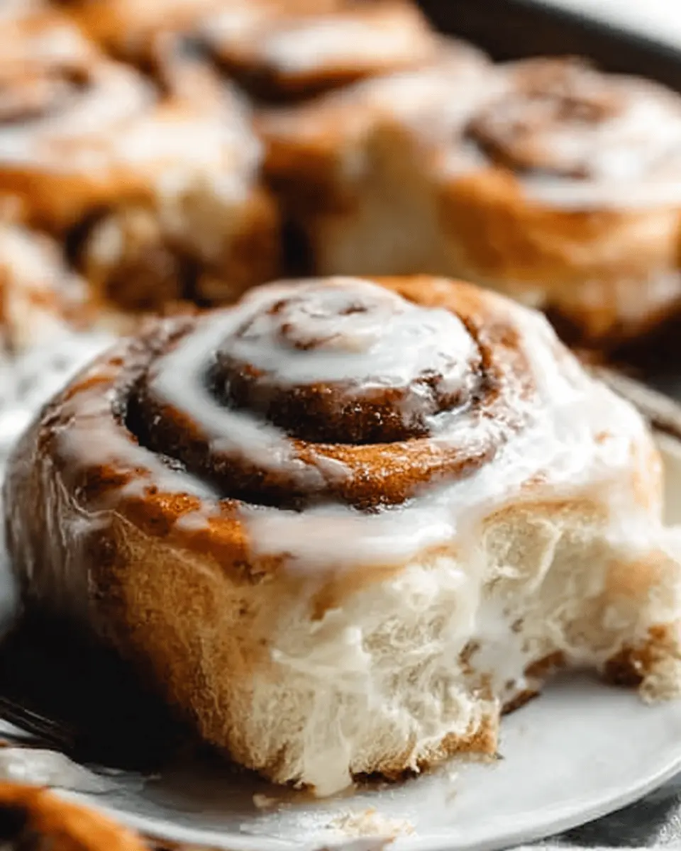 Homemade Cinnamon Roll Delight: Easy Recipe for Sweet Happiness
