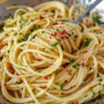 Spaghetti Aglio e Olio (Easy Garlic Olive Oil Pasta)